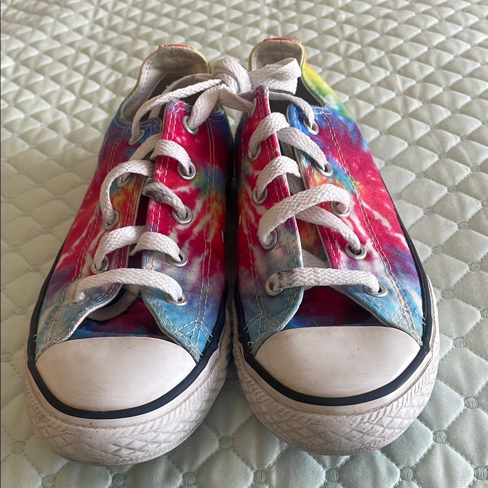 Converse Red and Blue Sneakers Classic Style
